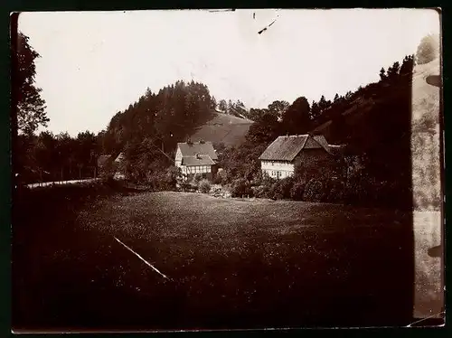 Fotografie Brück & Sohn Meissen, Ansicht Lerbach / Harz, Partie im Ort bei der Hütte