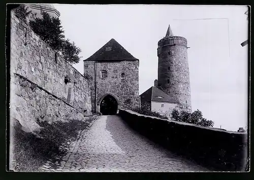 Fotografie Brück & Sohn Meissen, Ansicht Bautzen, Aufgang zum Mühltor mit altem Wasserturm