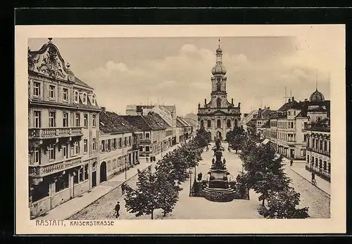 AK Rastatt, Kaiserstrasse mit Denkmal