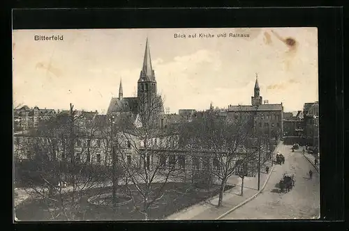 AK Bitterfeld, Blick auf Kirche und Rathaus