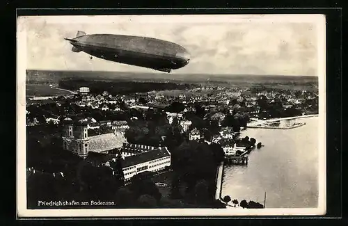 AK Friedrichshafen a. B., Hafenpartie mit Zeppelin