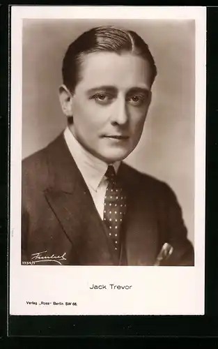 AK Schauspieler Jack Trevor im Anzug