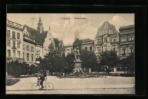 AK Lübeck, Radfahrer auf dem Geibelplatz