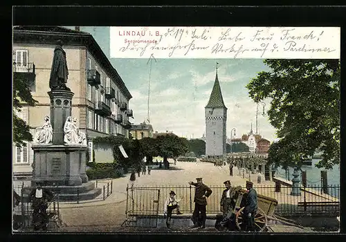 AK Lindau i. B., Seepromenade mit Denkmal und Passanten