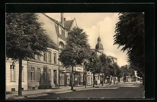 AK Güstrow i. M., Blick in die Eisenbahnstrasse