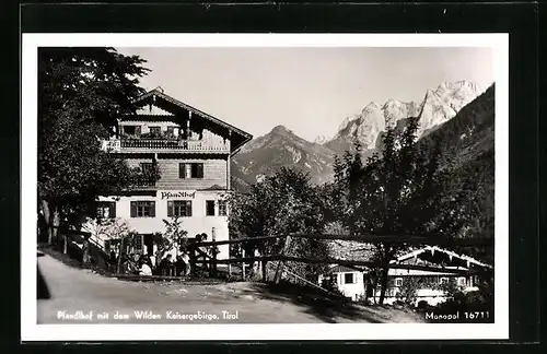 AK Ebbs, Gasthaus Pfandlhof mit Kaisergebirge