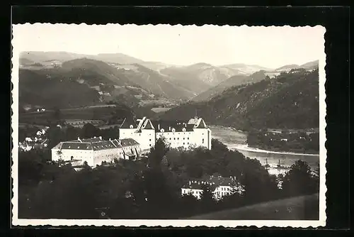 Foto-AK Grein an der Donau /Strudengau, Uferpartie mit Kloster
