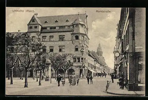 AK Landau / Pfalz, Marktstrasse mit Litfasssäule und Adler Apotheke