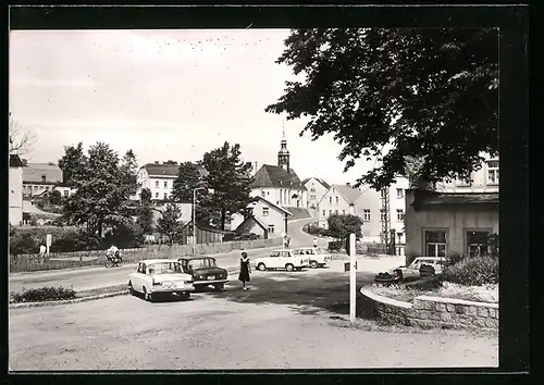 AK Neudorf (Erzgeb.), Ortspartie mit Blick zur Kirche
