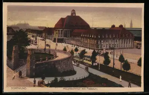 AK Dortmund, Strassenbahn am Hauptbahnhof mit Freistuhl