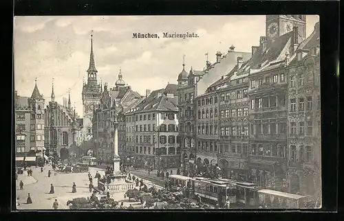 AK München, Strassenbahnen am Marienplatz