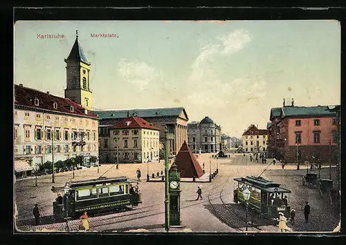 AK Karlsruhe, Marktplatz mit Strassenbahnen