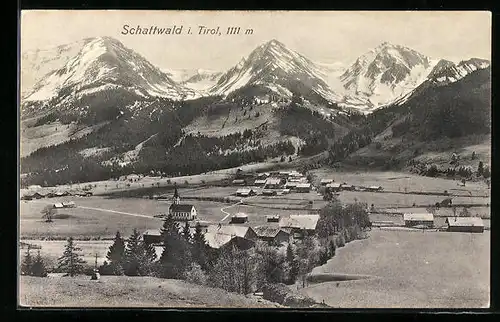 AK Schattwald, Ortsansicht mit den Alpen im Hintergrund