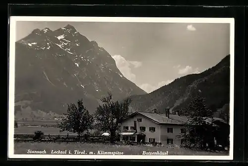 AK Stanzach im Lechtal, Batzenhäusl mit Blick zur Klimmspitze