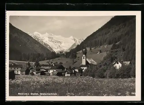 AK Madratz im Stubai, Ortsansicht mit Gletscherblick