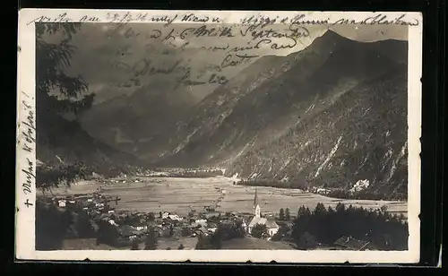 AK Holzgau im Lechtal, Totalansicht von einem Berg aus gesehen