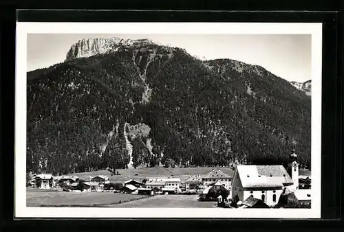 AK Waidring, Ortsansicht mit der Steinplatte
