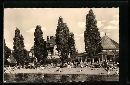 AK Schwerin-Zippendorf, Strand mit Gebäuden