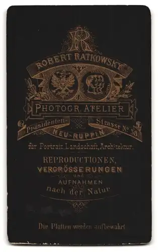 Fotografie R. Ratkowsky, Neu Ruppin, Präsidenten Str. 58, Stattlicher Mann in eleganter Kleidung