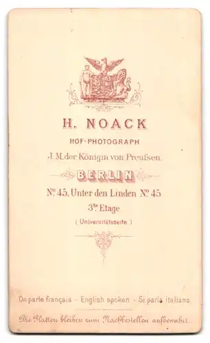 Fotografie H. Noack, Berlin, Unter den Linden 45, Gutbürgerlicher junger Herr in eleganter Kleidung