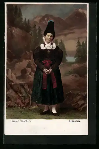 AK Hübsche Grödnerin in Tracht