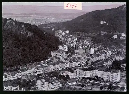 Fotografie Brück & Sohn Meissen, Ansicht Karlsbad, Teilansicht der Stadt mit der Bürger Schule