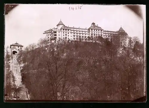 Fotografie Brück & Sohn Meissen, Ansicht Karlsbad, Blick auf das Hotel Imperial mit der Bergbahn