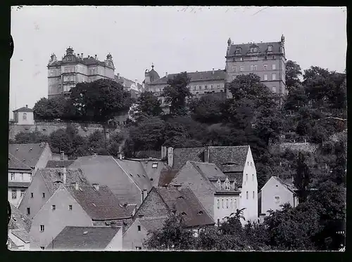 Fotografie Brück & Sohn Meissen, Ansicht Pirna / Elbe, Blick über die Dächer der Stadt zum Schloss Sonnenstein