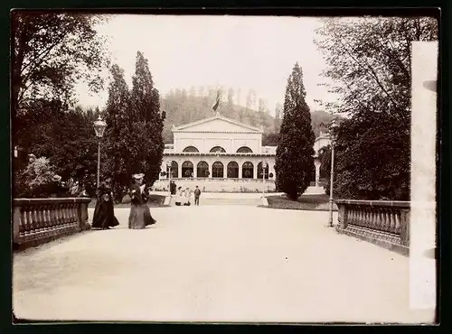 Fotografie Brück & Sohn Meissen, Ansicht Bad Harzburg, Blick auf das Kurhaus im Park