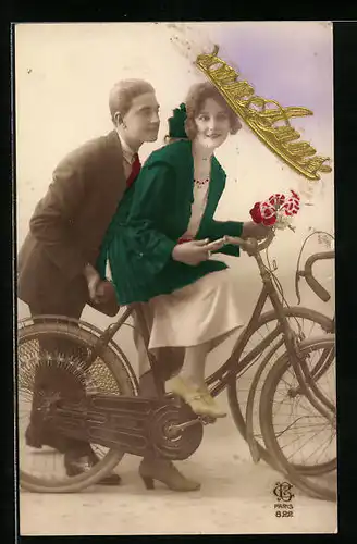 AK Bonne Année, Mann hilft seiner Liebsten beim Fahrrad fahren