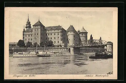 AK Torgau /Elbe, Schloss Hartenfels hinter Elbdampfern