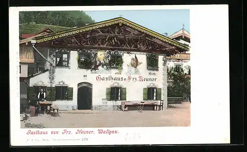 AK Wallgau, Gasthaus von Frz. Brenner mit Gast und Wirt