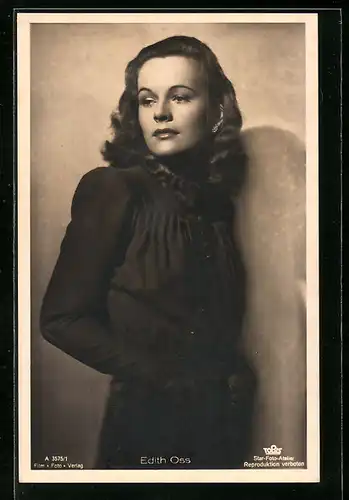 AK Schauspielerin Edith Oss im schwarzen Kleid
