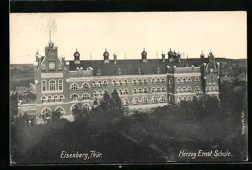 AK Eisenberg /Thür., Herzog Ernst-Schule mit Park