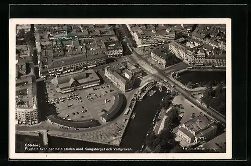 AK Göteborg, Flygfoto över centrala staden med Kungstorget och Vallgraven