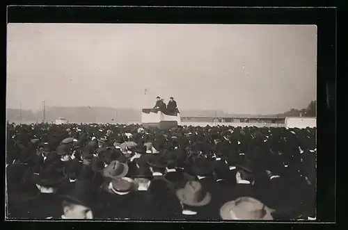 Foto-AK München, Versammlung der Arbeiterbewegung am 1. Mai