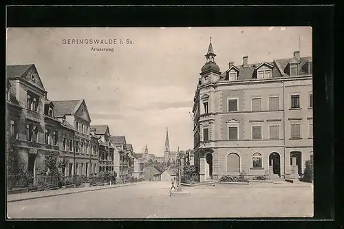 AK Geringswalde i. Sa., Strasse Arraserweg mit Geschäft