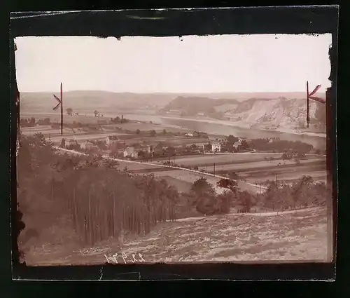 Fotografie Brück & Sohn Meissen, Ansicht Diesbar / Elbe, Blick nach dem Ort mit dem Görischfelsen