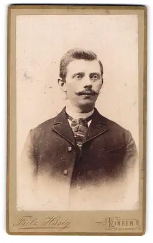 Fotografie Fritz Hüsig, Lingen, Gutbürgerlicher Mann mit Schnauzbart