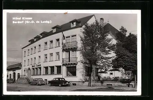 AK Berdorf, Hotel Kinnen mit Autos