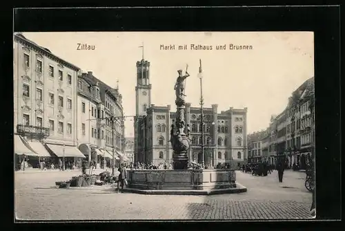 AK Zittau, Markt mit Rathaus und Brunnen