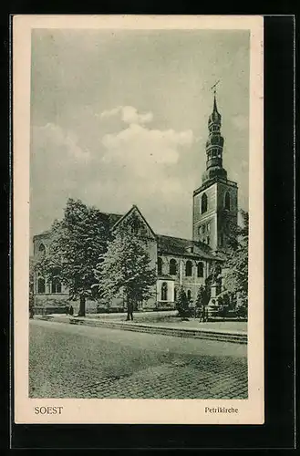 AK Soest, Petrikirche mit Statue