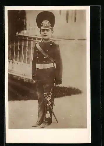 AK Alexej von Russland in Uniform mit verziertem Helm und Säbel