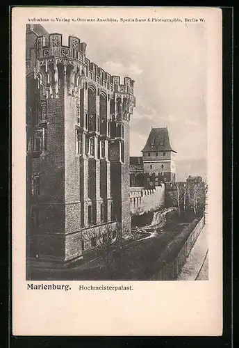 AK Marienburg, Hochmeisterpalast mit Strasse