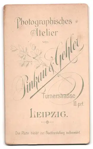 Fotografie Pinkau & Gehler, Leipzig, Turnerstrasse 11, Junges Paar in modischer Kleidung