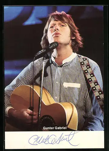 AK Musiker Gunter Gabriel bei einem Auftritt, Autograph
