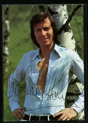 AK Musiker Michael Holm vor einem Baum, Autograph