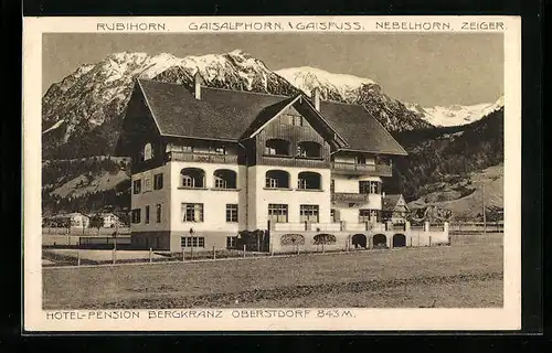 AK Oberstdorf, Hotel-Pension Bergkranz mit Bergpanorama