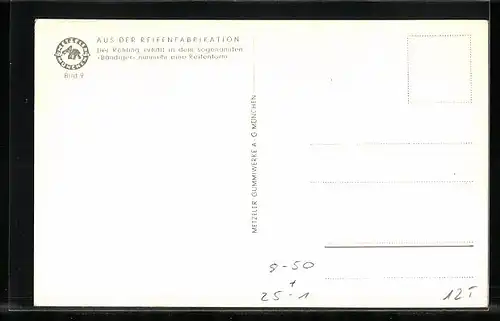 AK München, Metzeler-Werke, Arbeiter bei der Herstellung der Reifenform