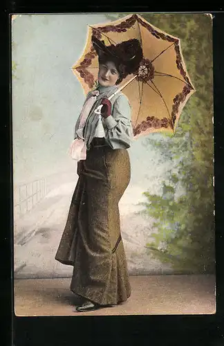 AK Dame mit langem Rock und Schirm